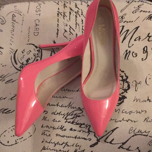 M068 Shoes - M068 pink heels